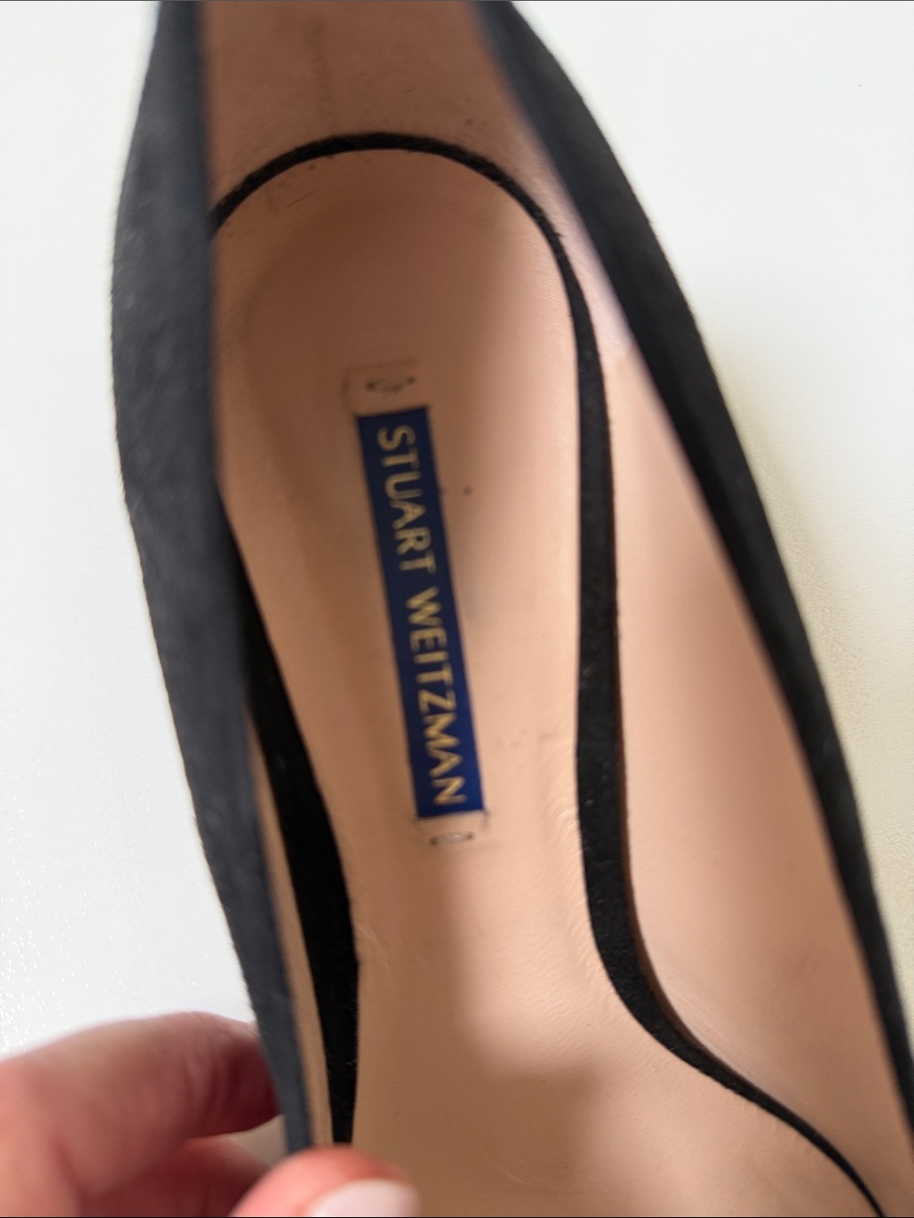 Stuart Weitzman's  lack suede Pumps - Picture 6 of 8